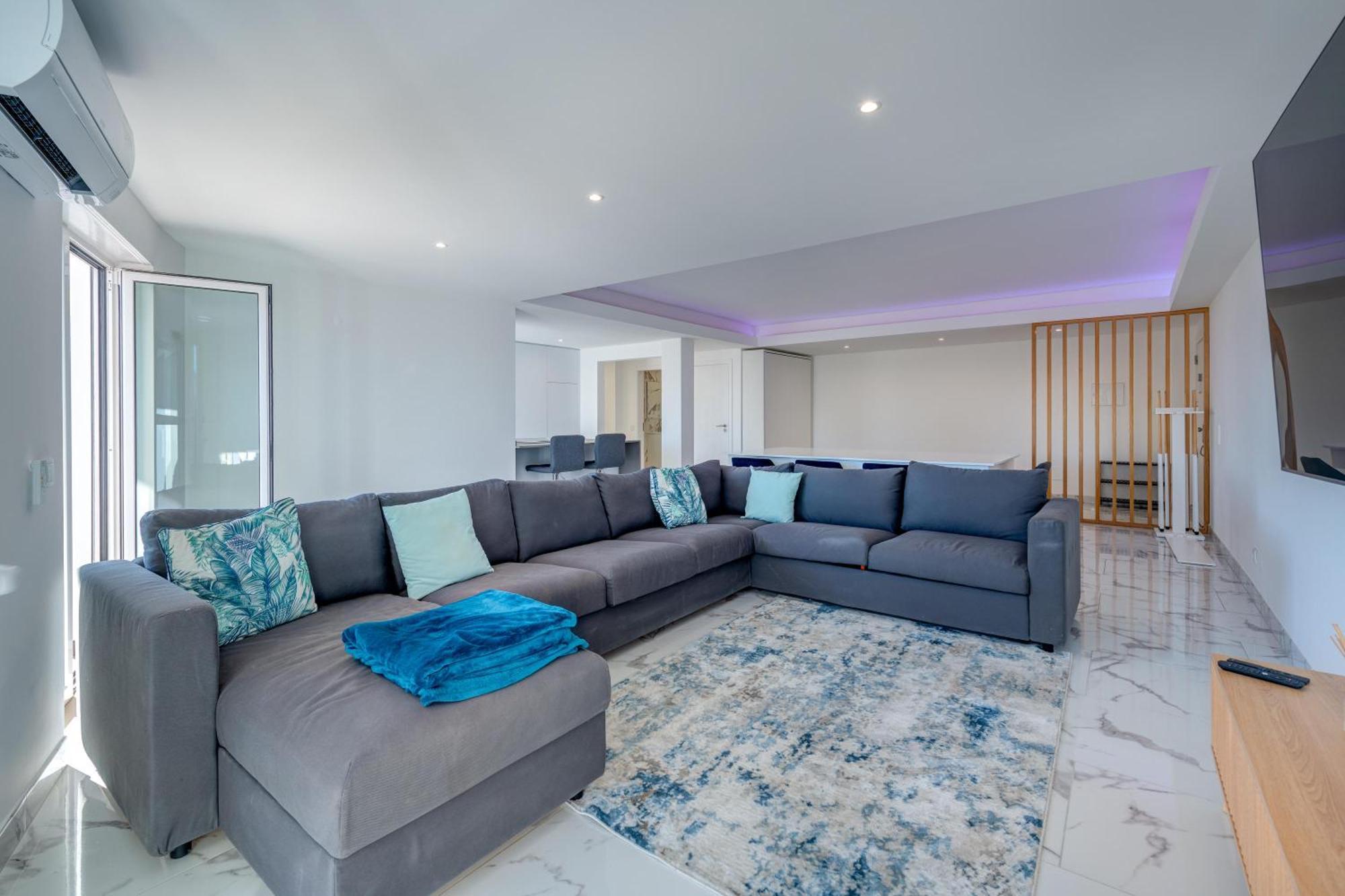 Apartment Ocean Drive - Oura - Jacuzzi - By Bedzy *
